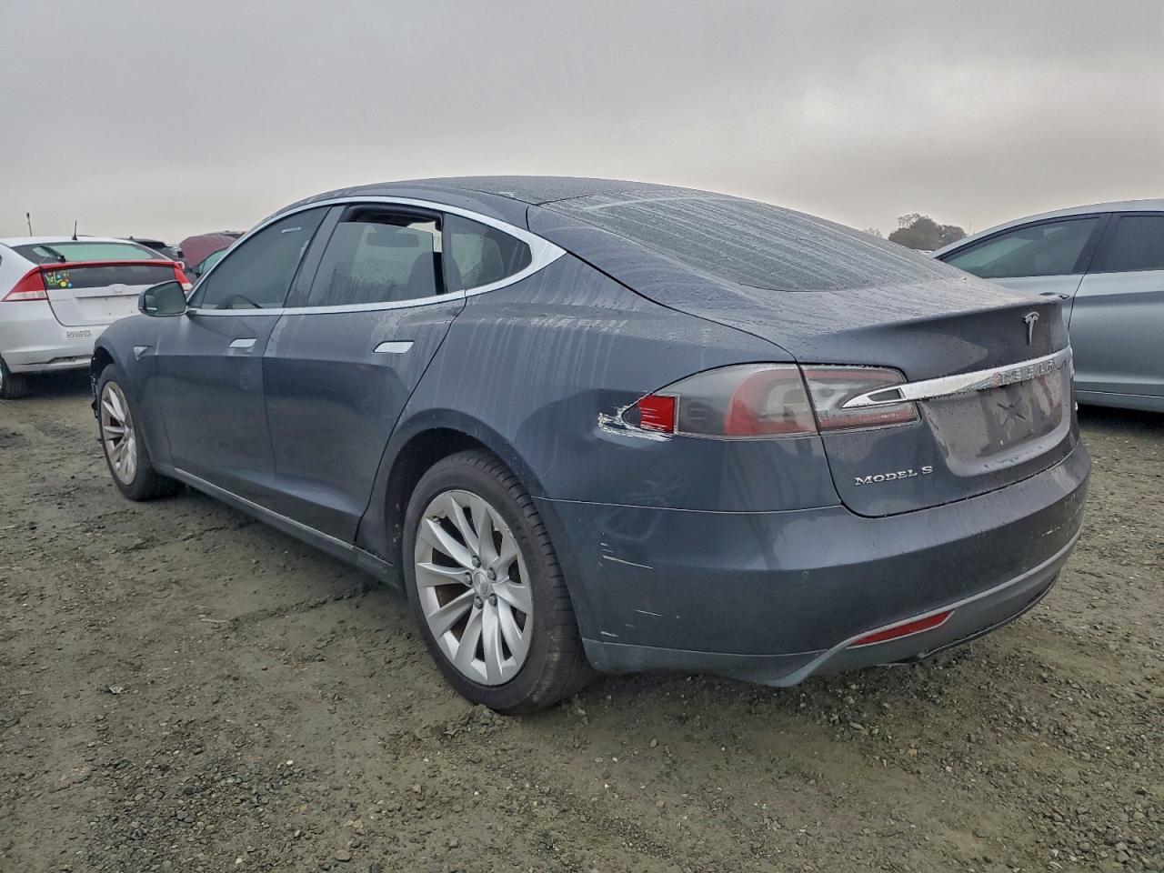 Tesla Model S Image 4