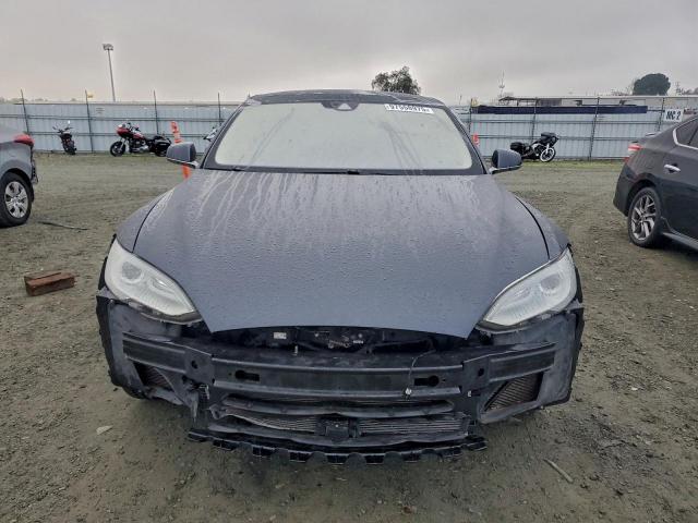 Tesla Model S Image 6