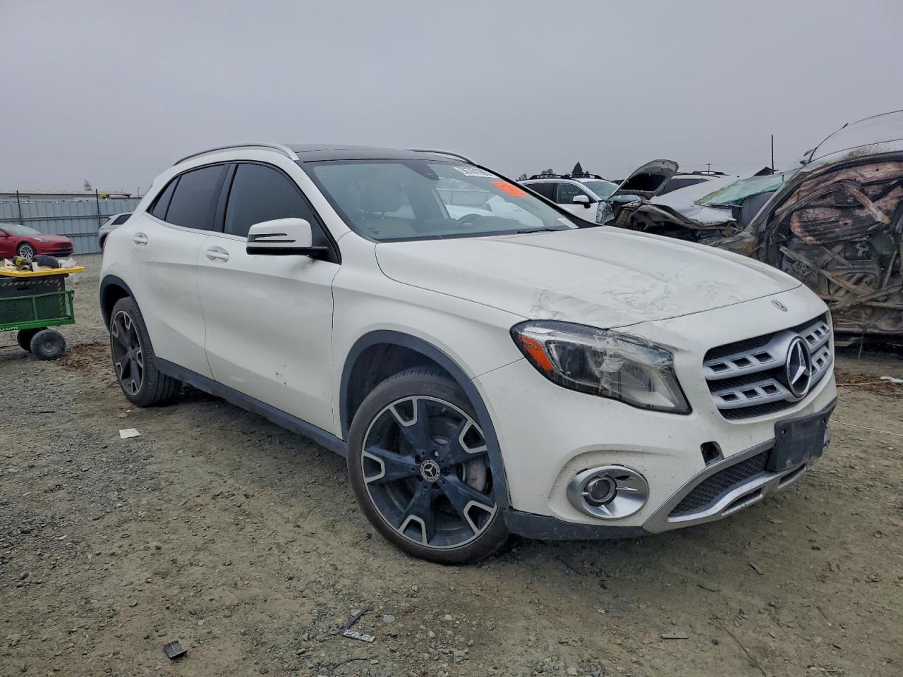 Mercedes-Benz GLA 250 Image 4