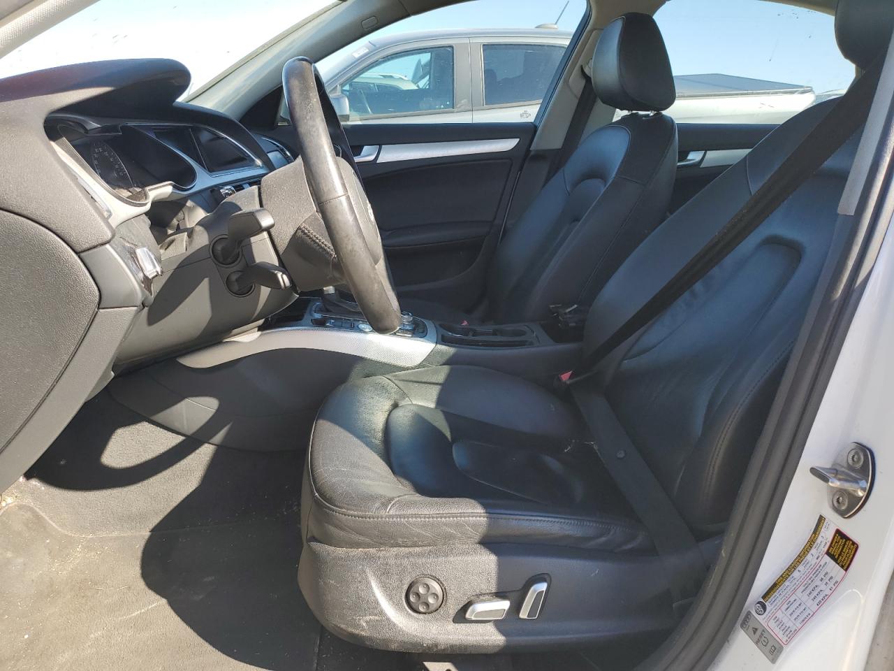 Audi A4 Premium S-line Image 3