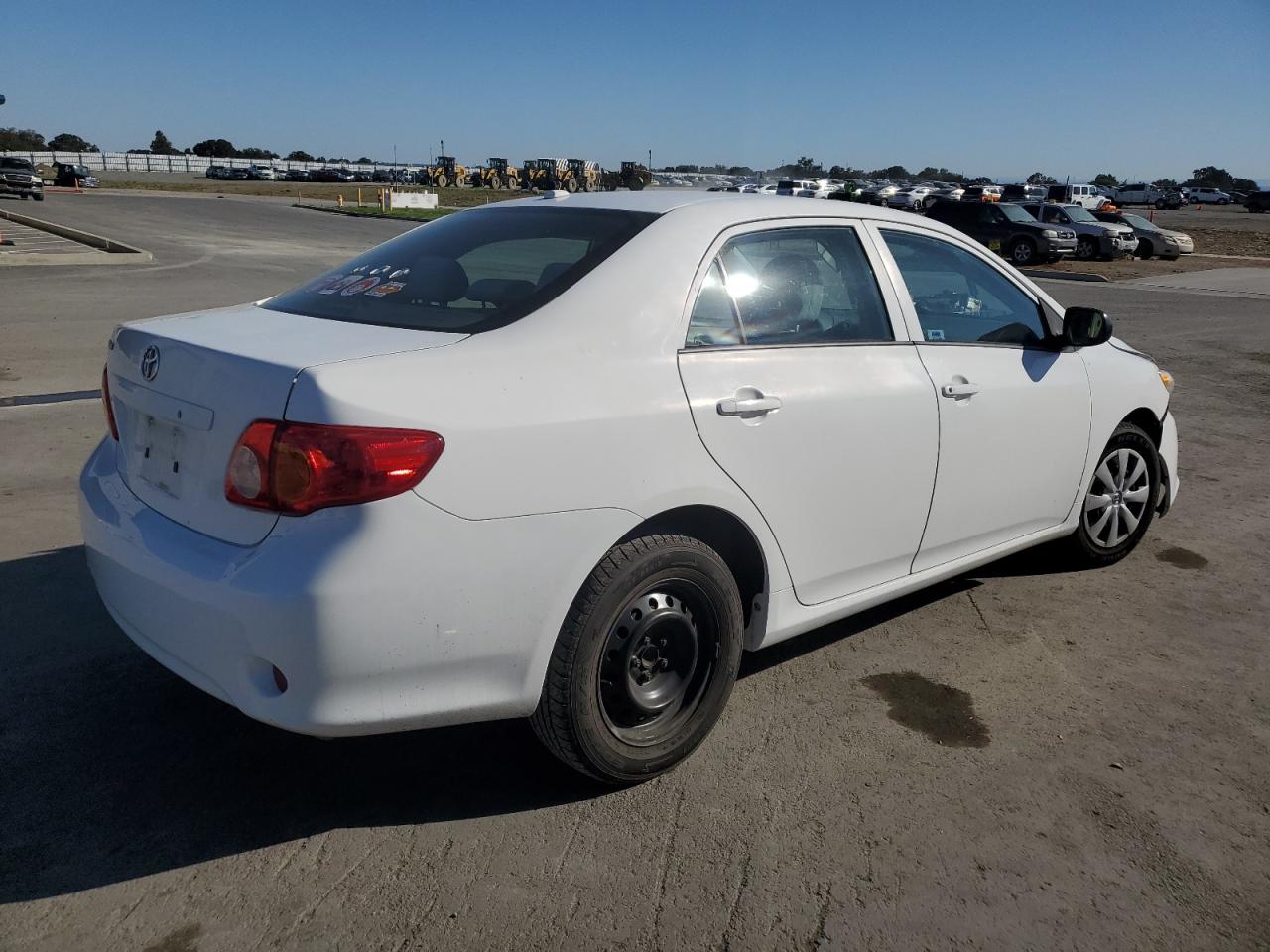 Toyota Corolla Base Image 9