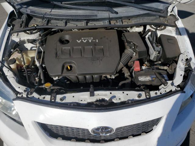 Toyota Corolla Base Image 10