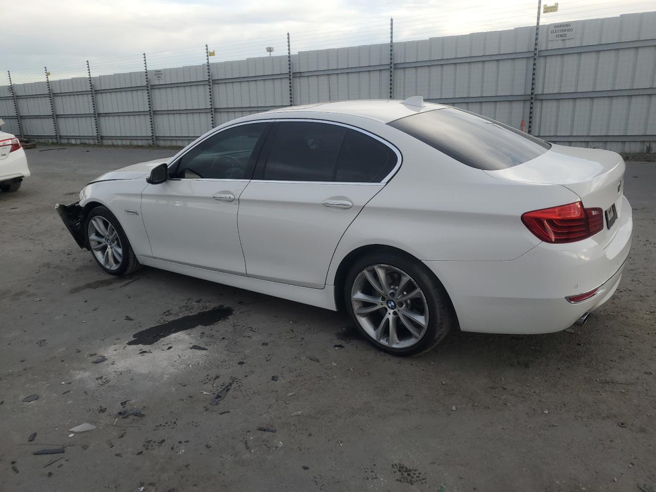 BMW 5 Series I Image 2