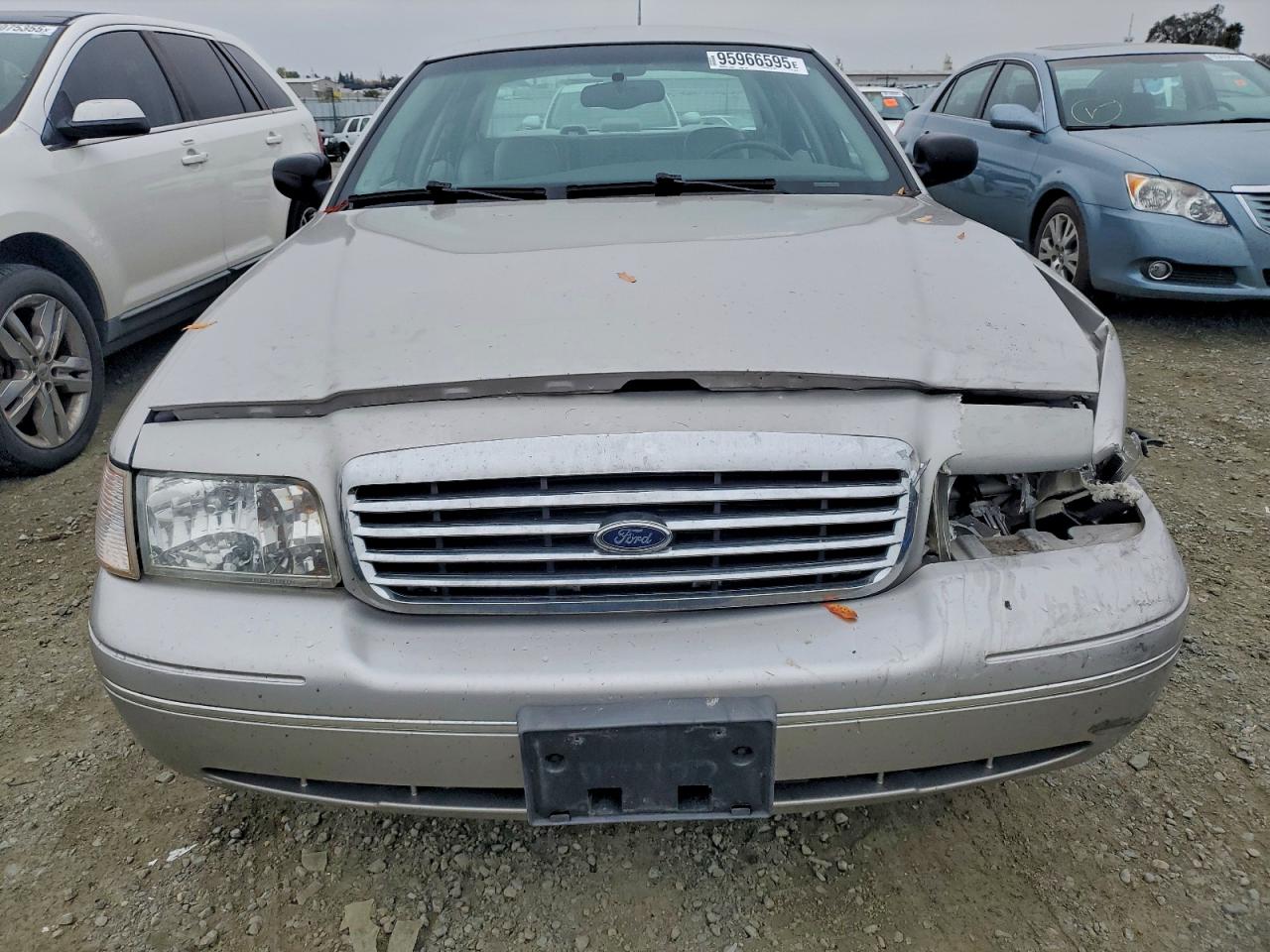 Ford Crown Vic Lx Image 4