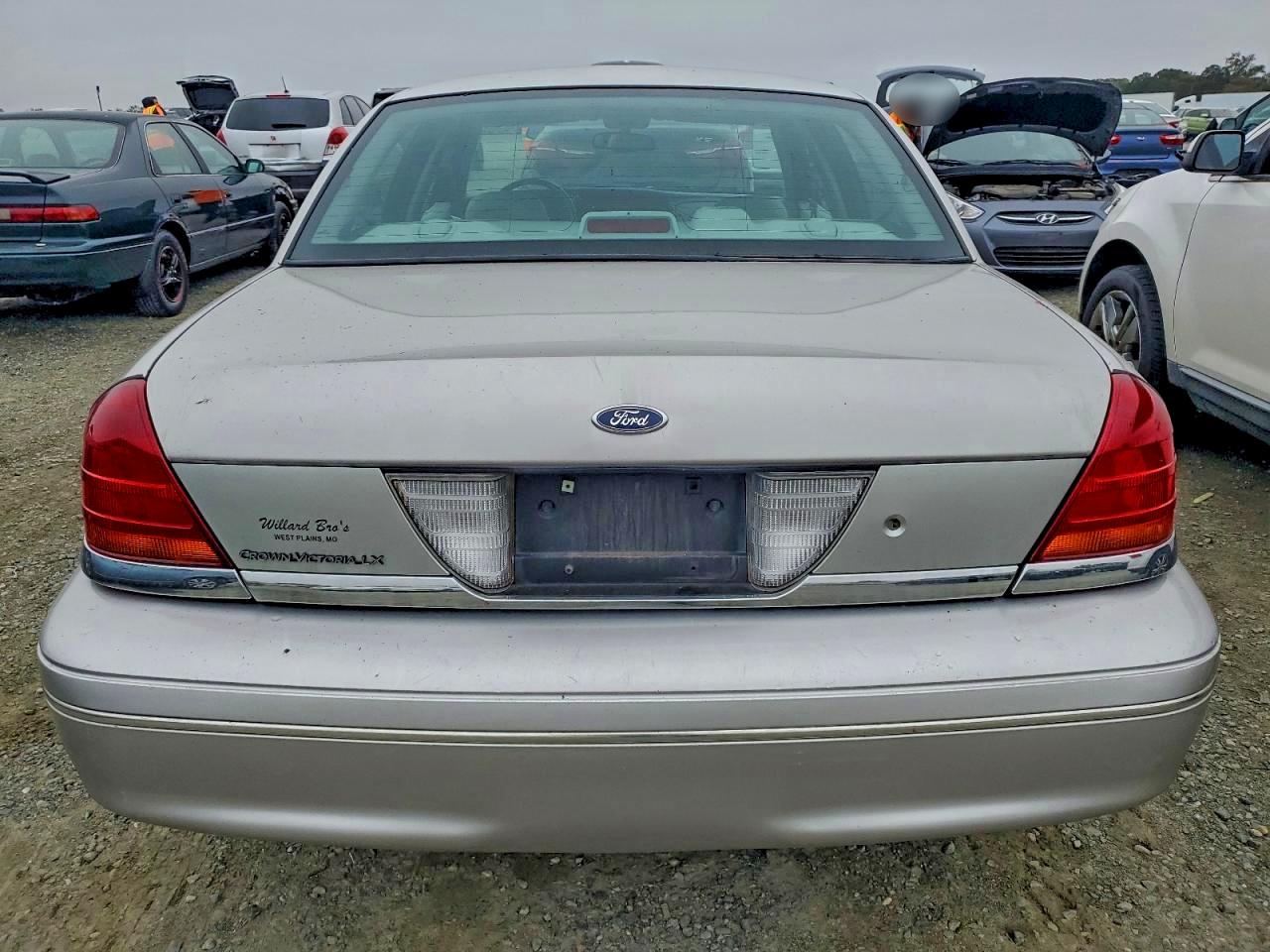 Ford Crown Vic Lx Image 2