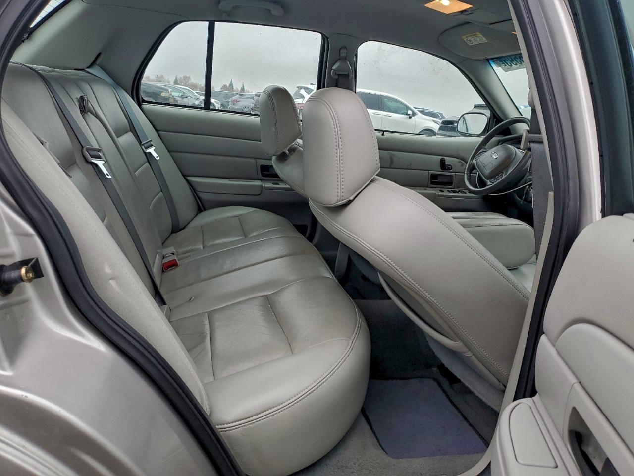 Ford Crown Vic Lx Image 7