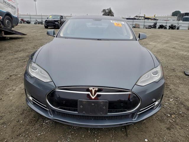 Tesla Model S Image 7
