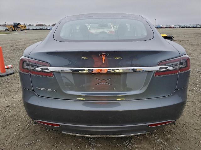 Tesla Model S Image 4