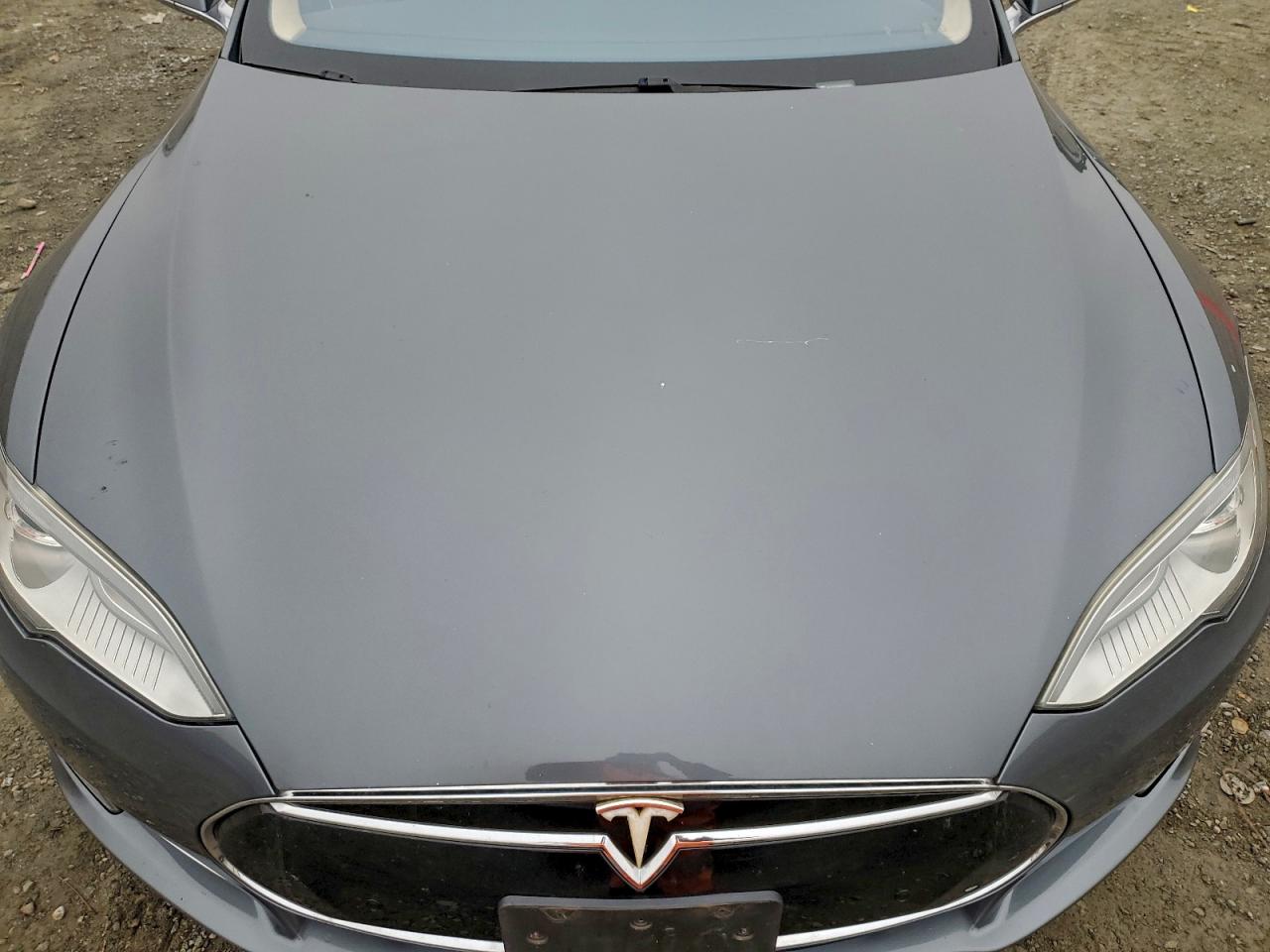 Tesla Model S Image 2