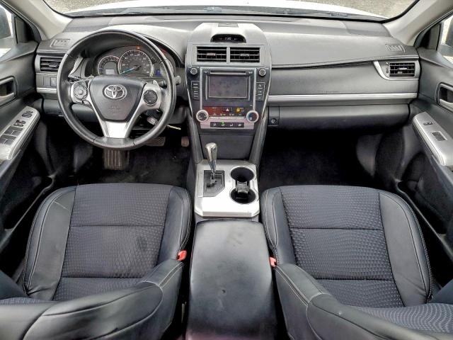 Toyota Camry L Image 6