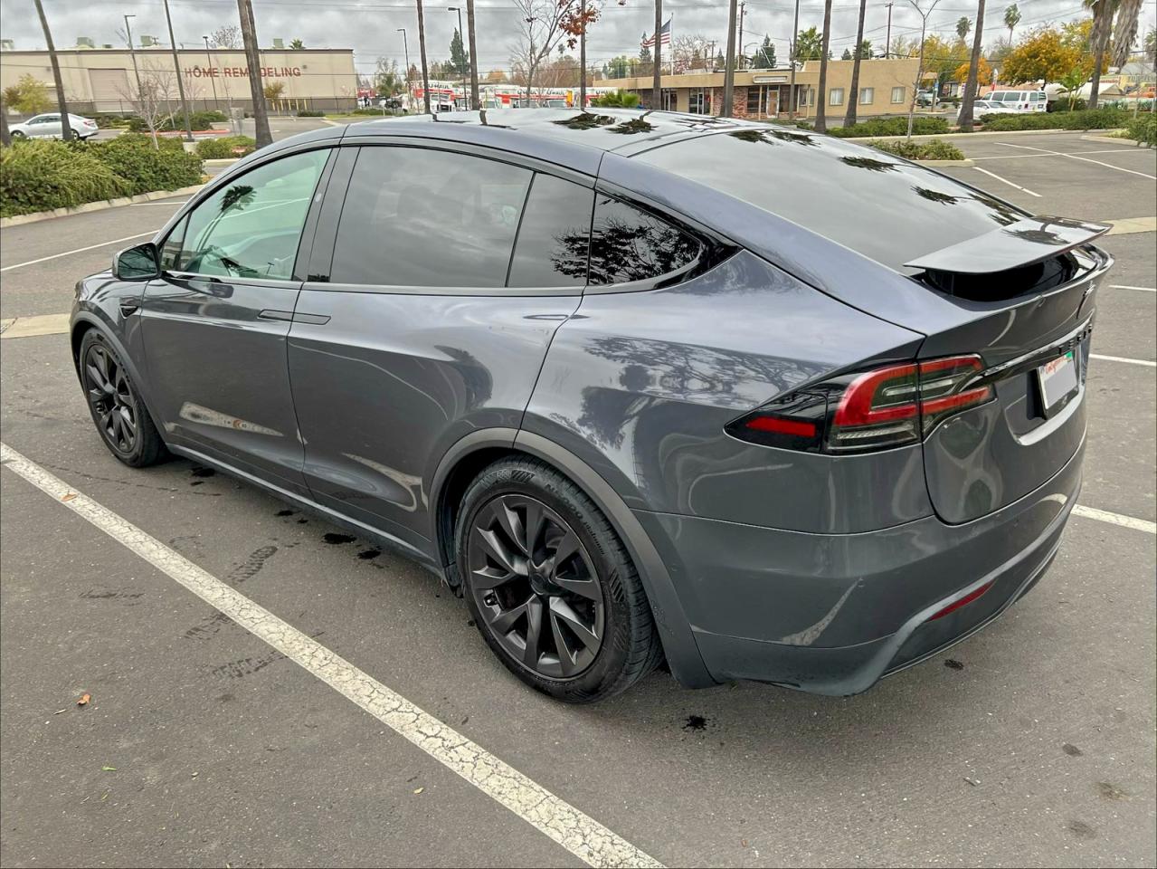Tesla Model X Image 10
