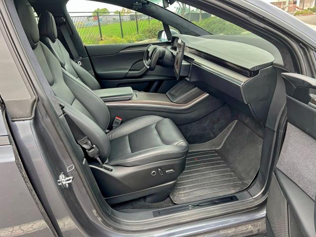 Tesla Model X Image 12