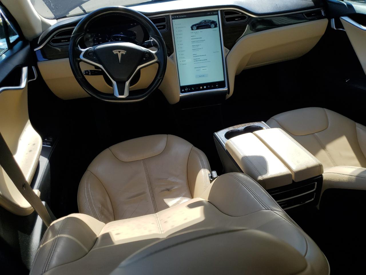 Tesla Model S Image 11
