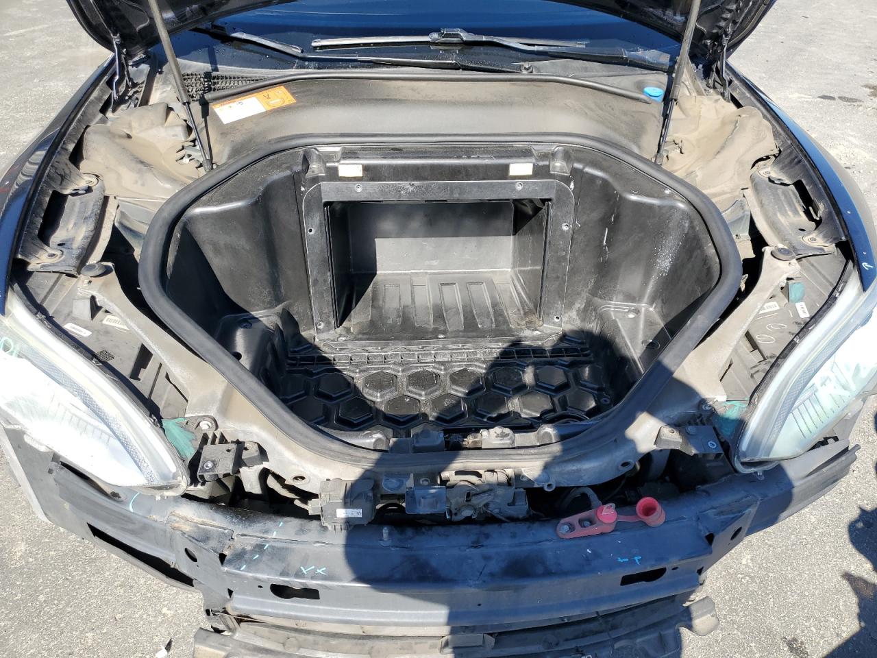 Tesla Model S Image 9