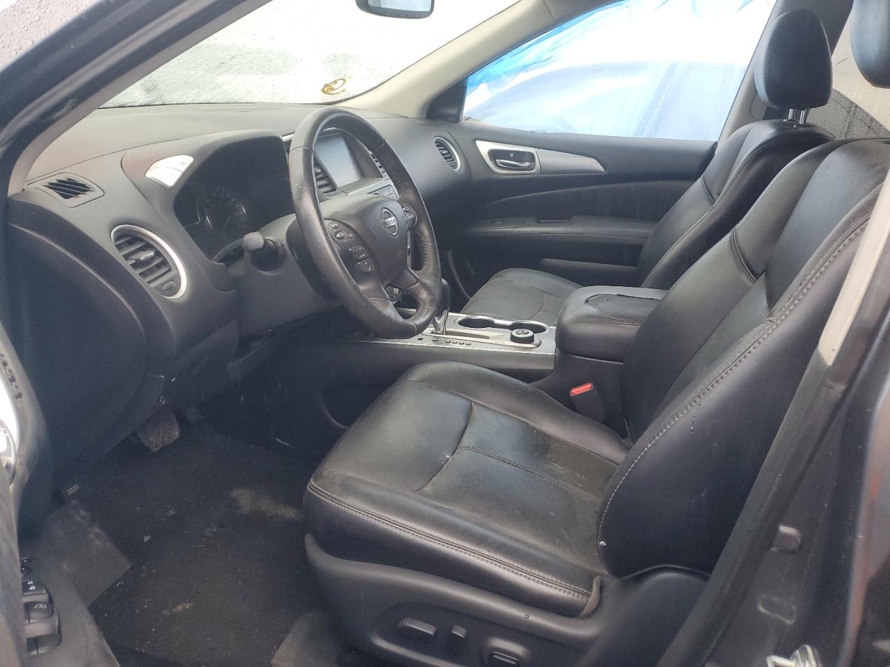 Nissan Pathfinder S Image 4