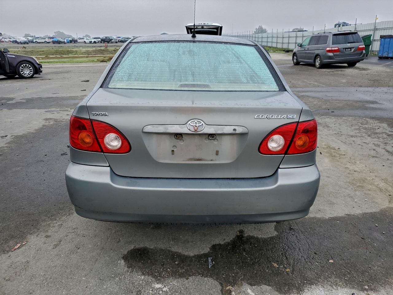 Toyota Corolla Ce Image 6