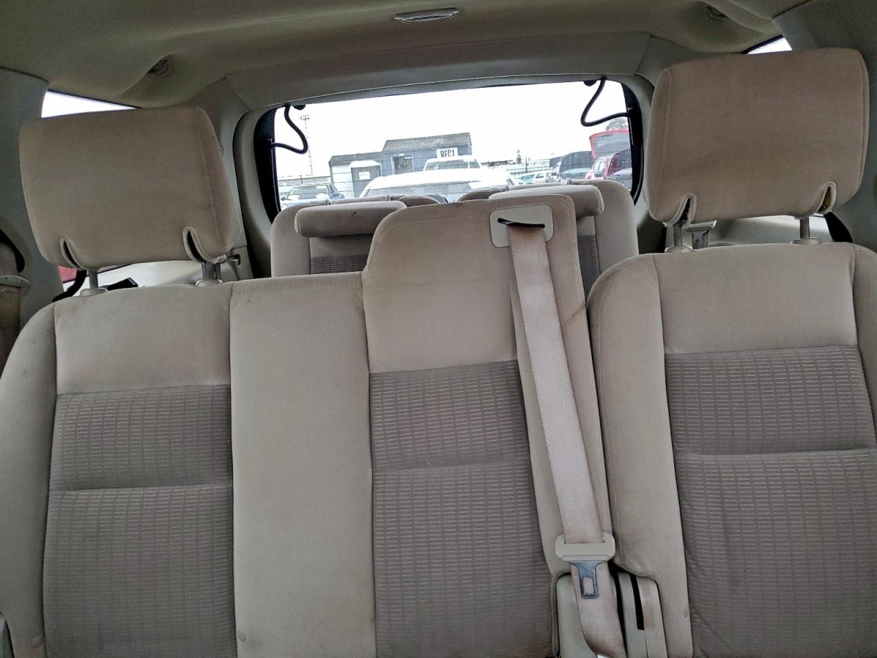 Ford Explorer Xlt Image 8