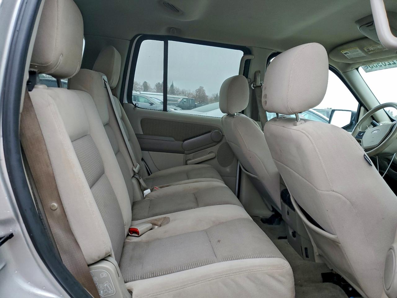 Ford Explorer Xlt Image 14