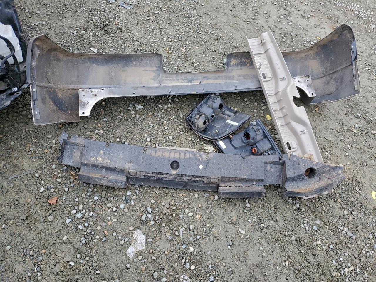 Ford Explorer Xlt Image 13