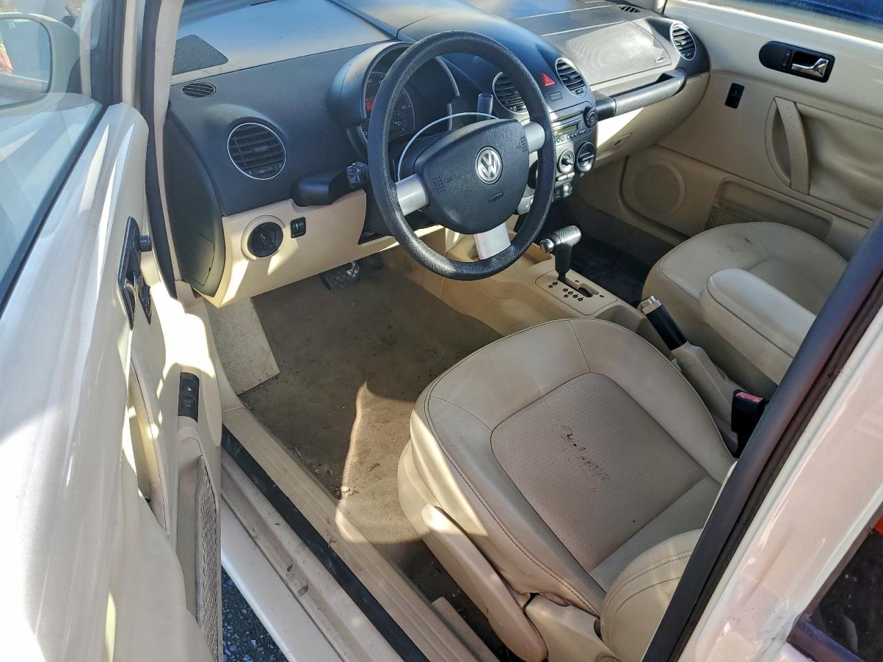 Volkswagen Beetle 2.5l Option Package 1 Image 5