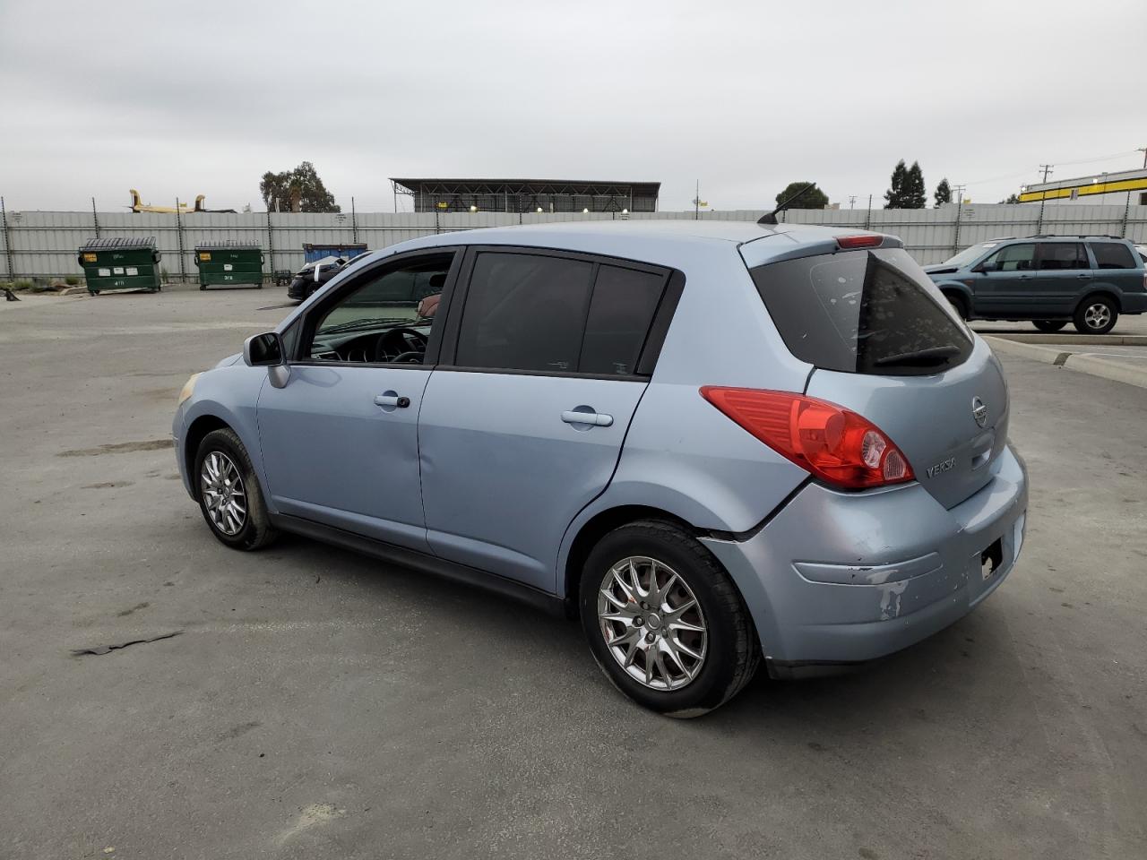 Nissan Versa S Image 3