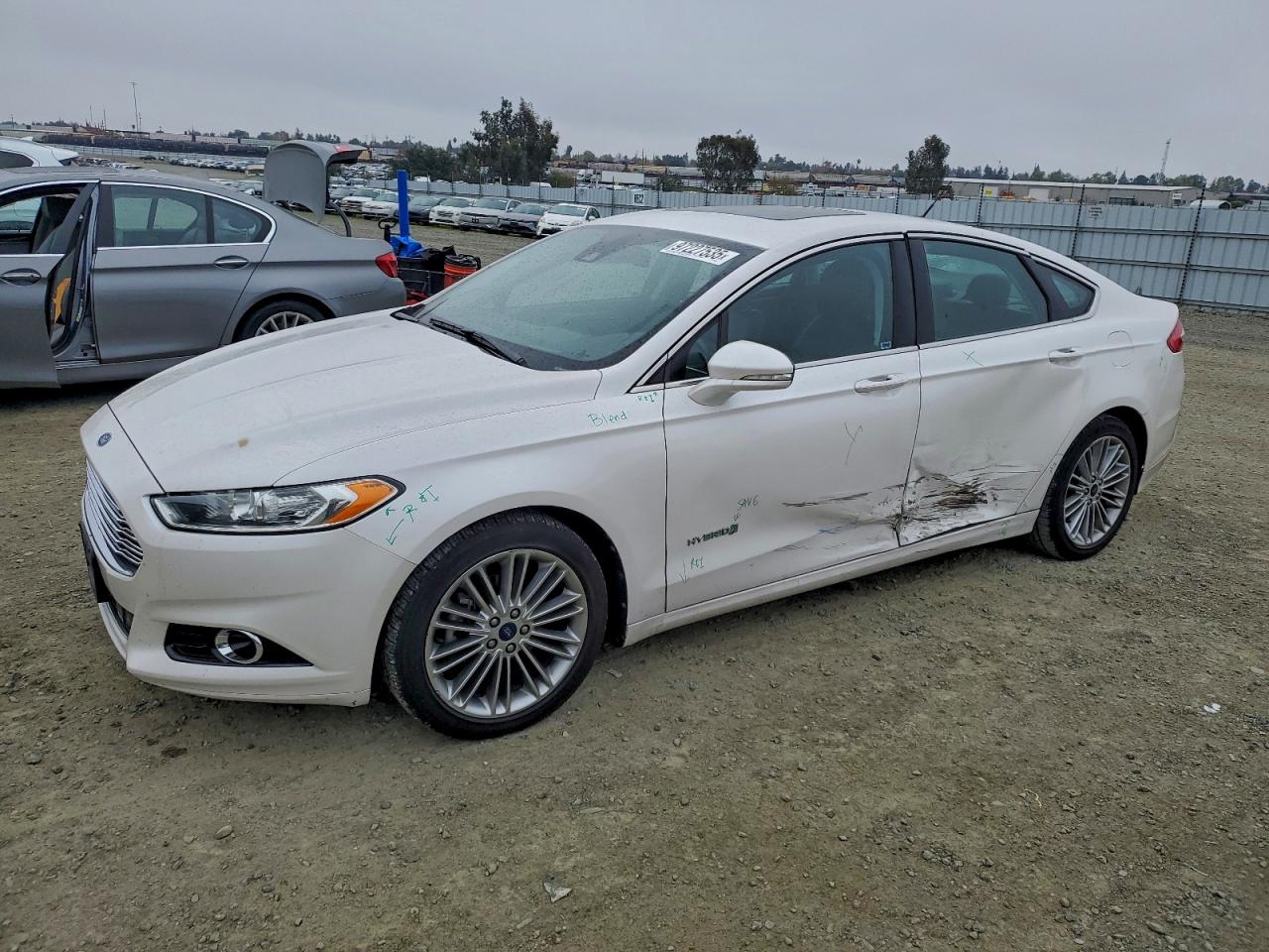 Ford Fusion Se Hybrid Image 1