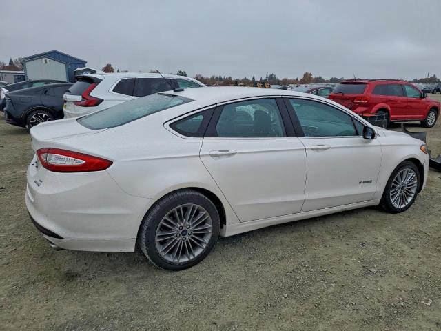 Ford Fusion Se Hybrid Image 2