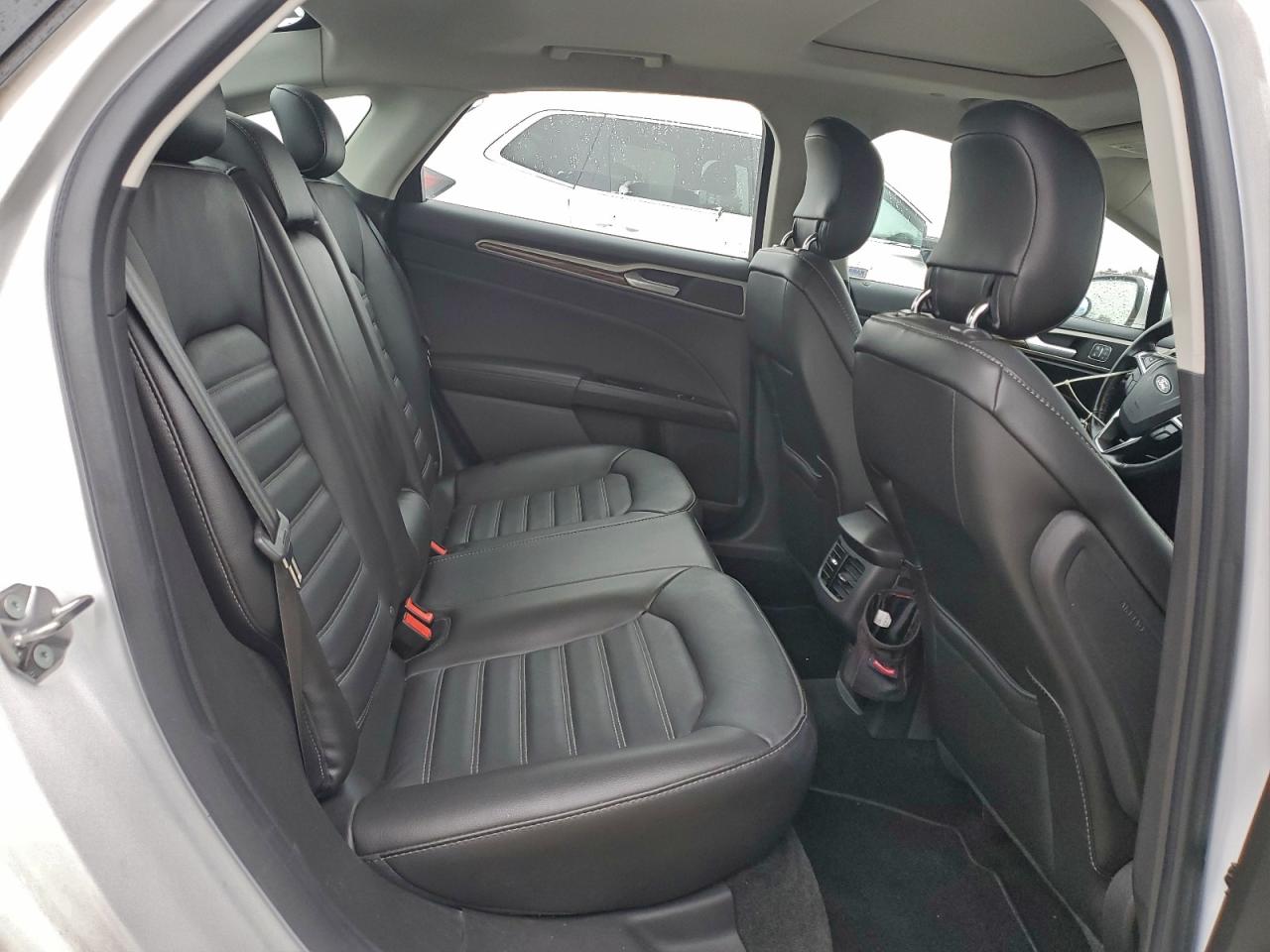 Ford Fusion Se Hybrid Image 12