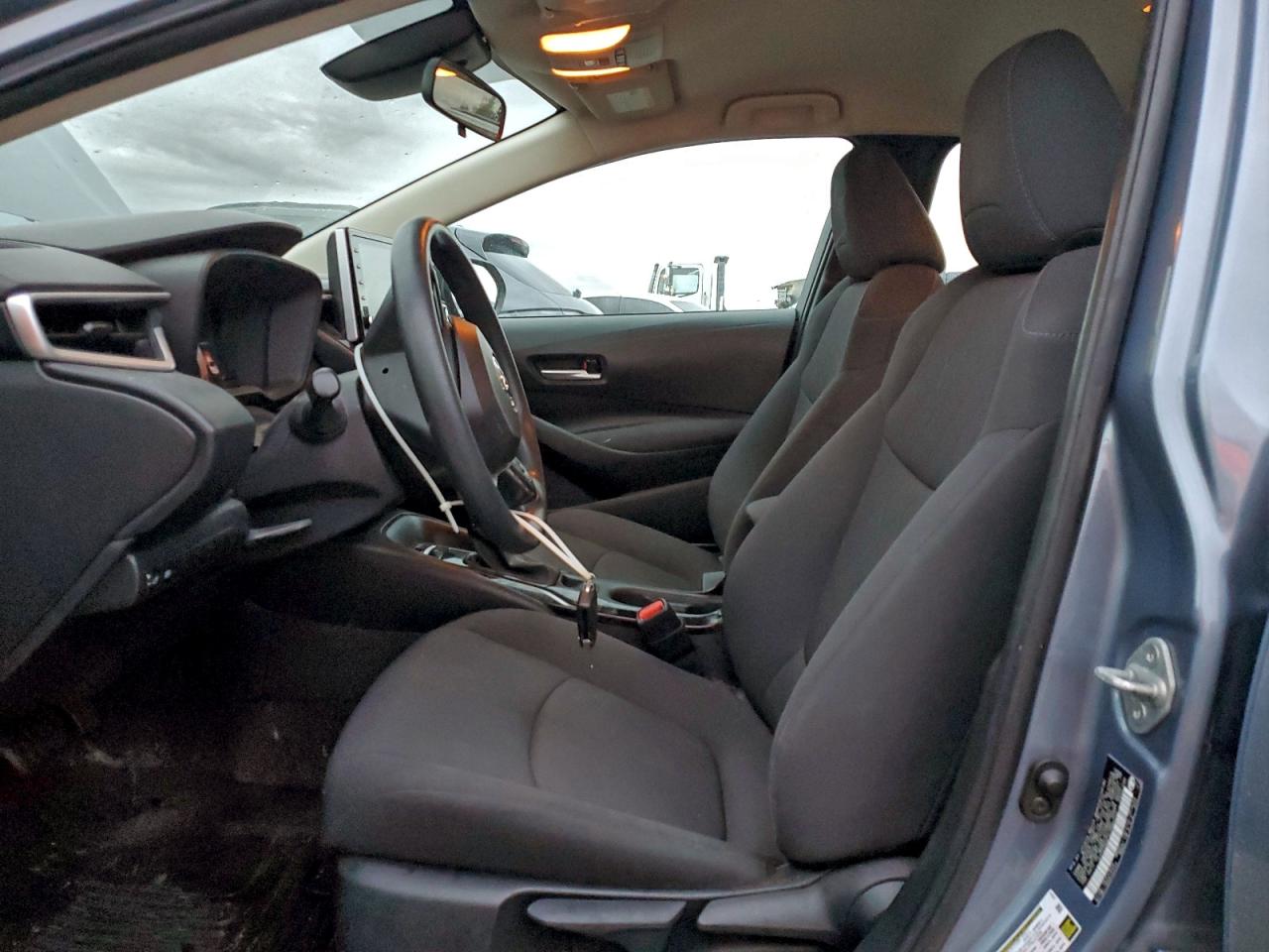 Toyota Corolla Le Image 6