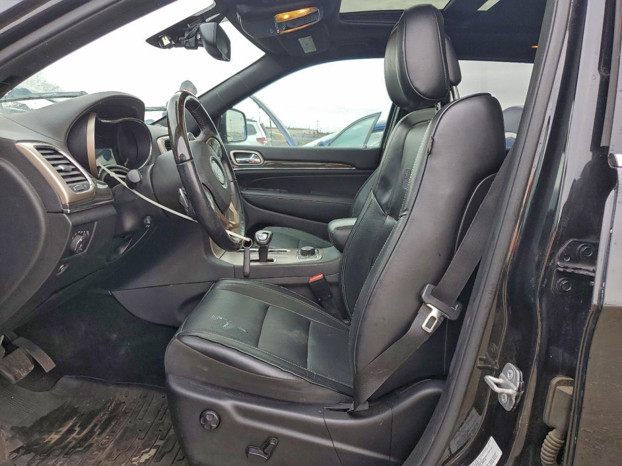 Jeep Grand Cherokee Overland Image 7