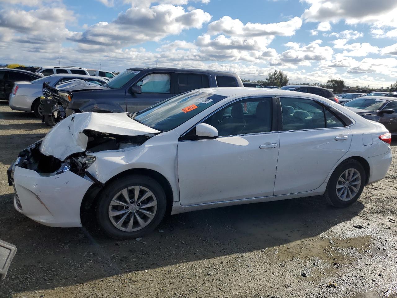 Toyota Camry Le Image 1