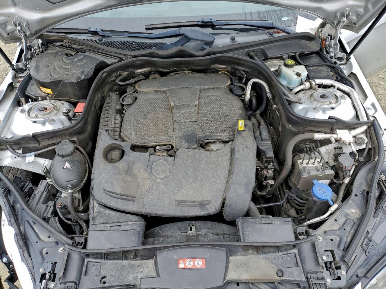 Mercedes-Benz E-Class 350 Image 12