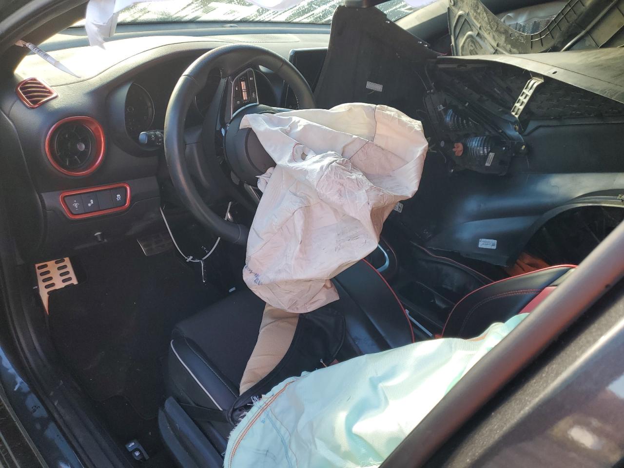 Kia Forte Gt Line Image 9