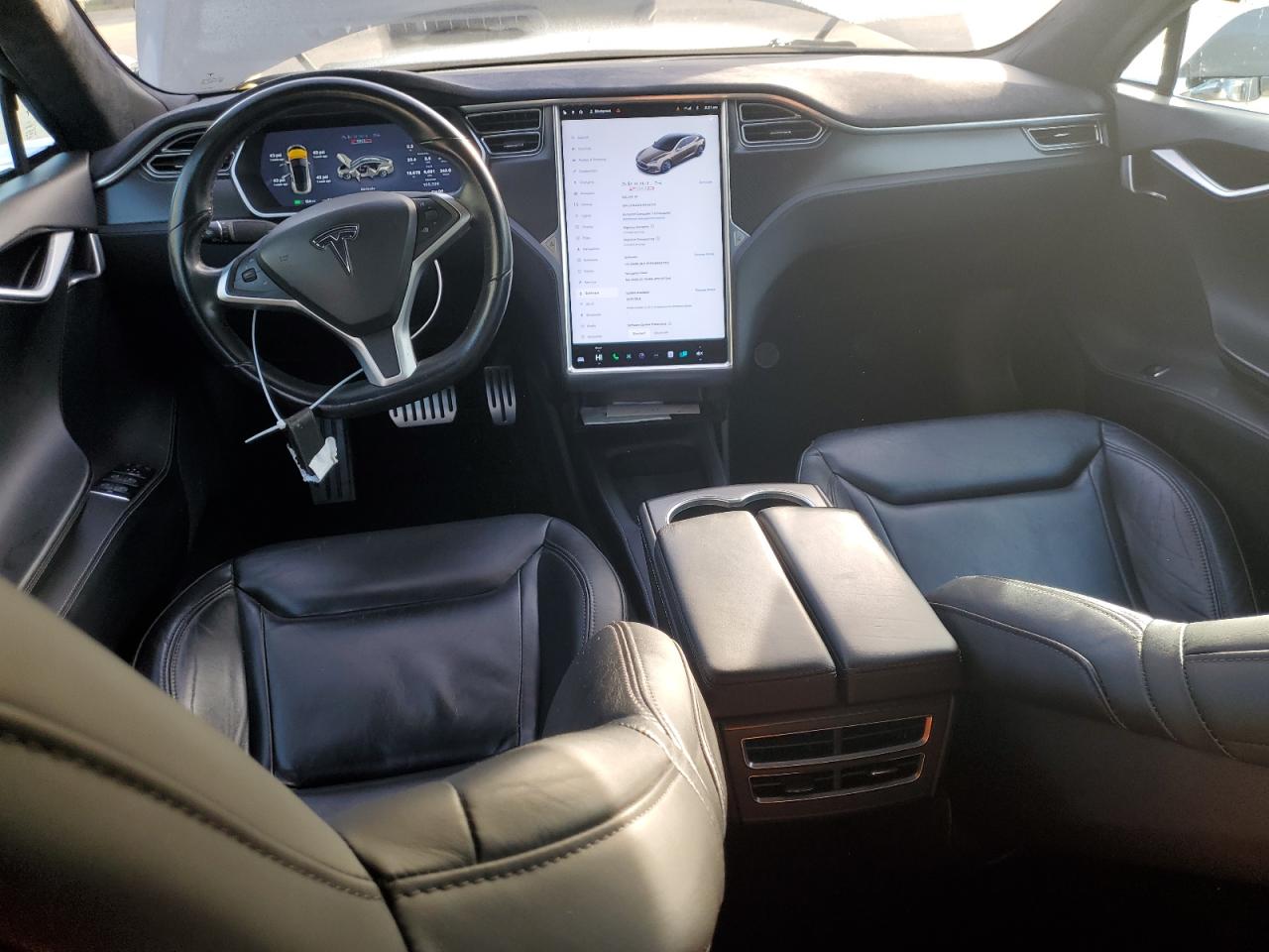 Tesla Model S Image 5
