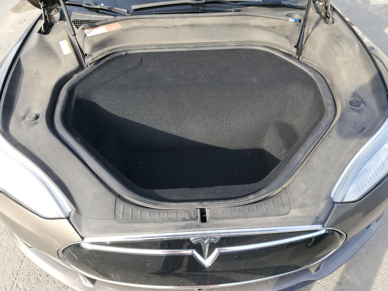 Tesla Model S Image 7