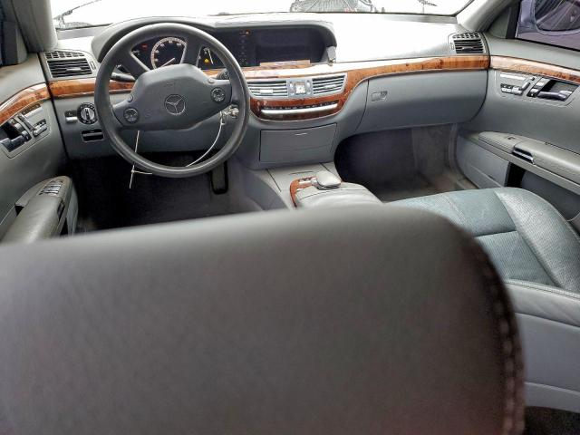 Mercedes-Benz S-Class 550 Image 5