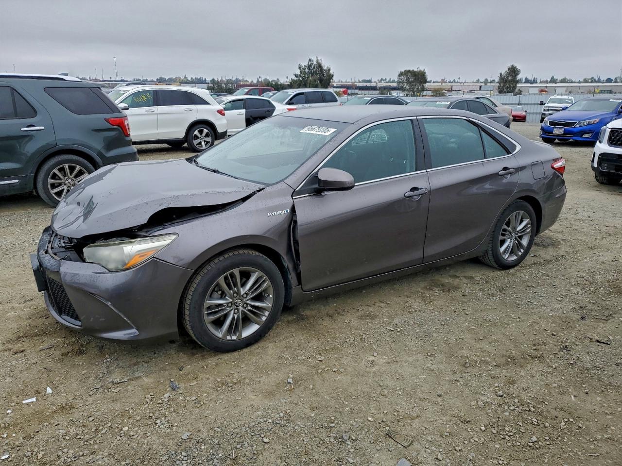 Toyota Camry Hybrid Image 1