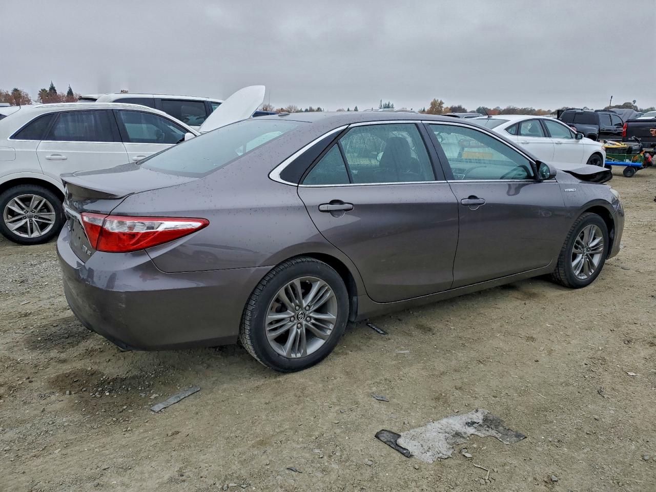 Toyota Camry Hybrid Image 7