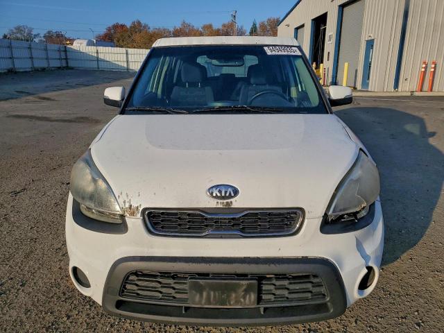 Kia Soul + Image 12