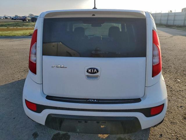 Kia Soul + Image 6