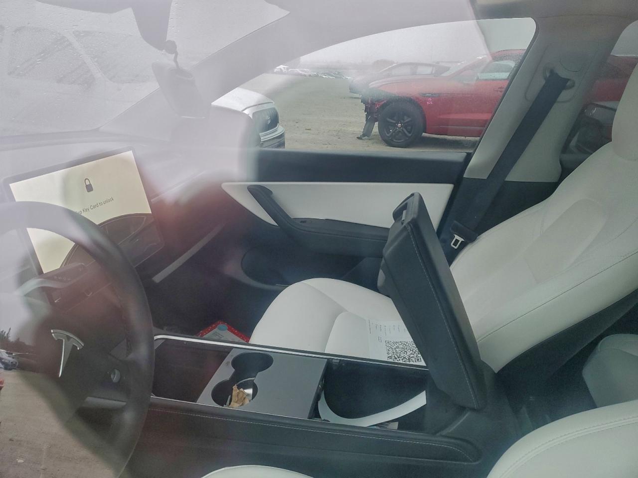 Tesla Model Y Image 2