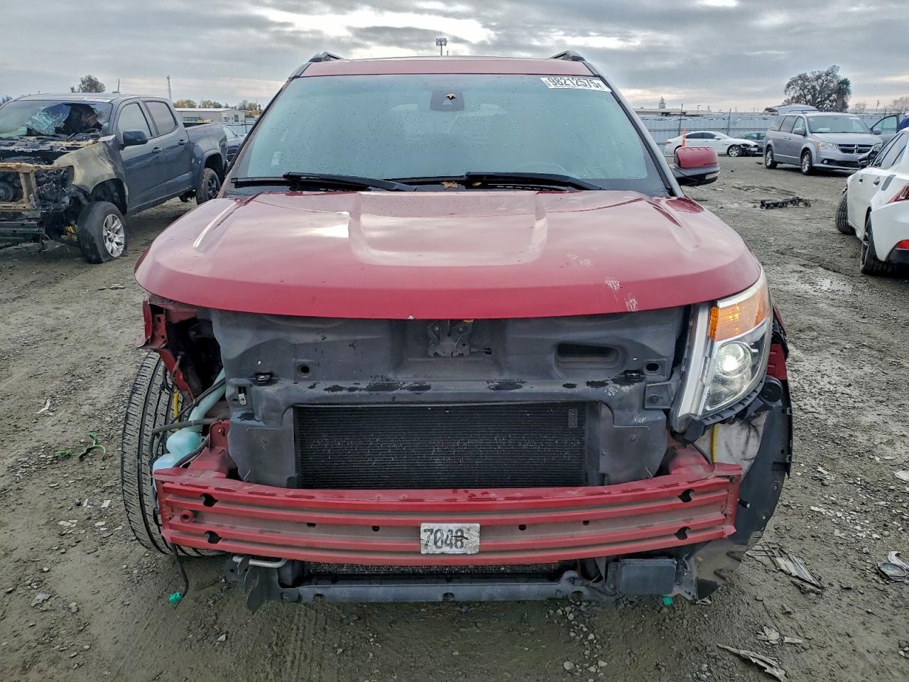 Ford Explorer Limited Image 3