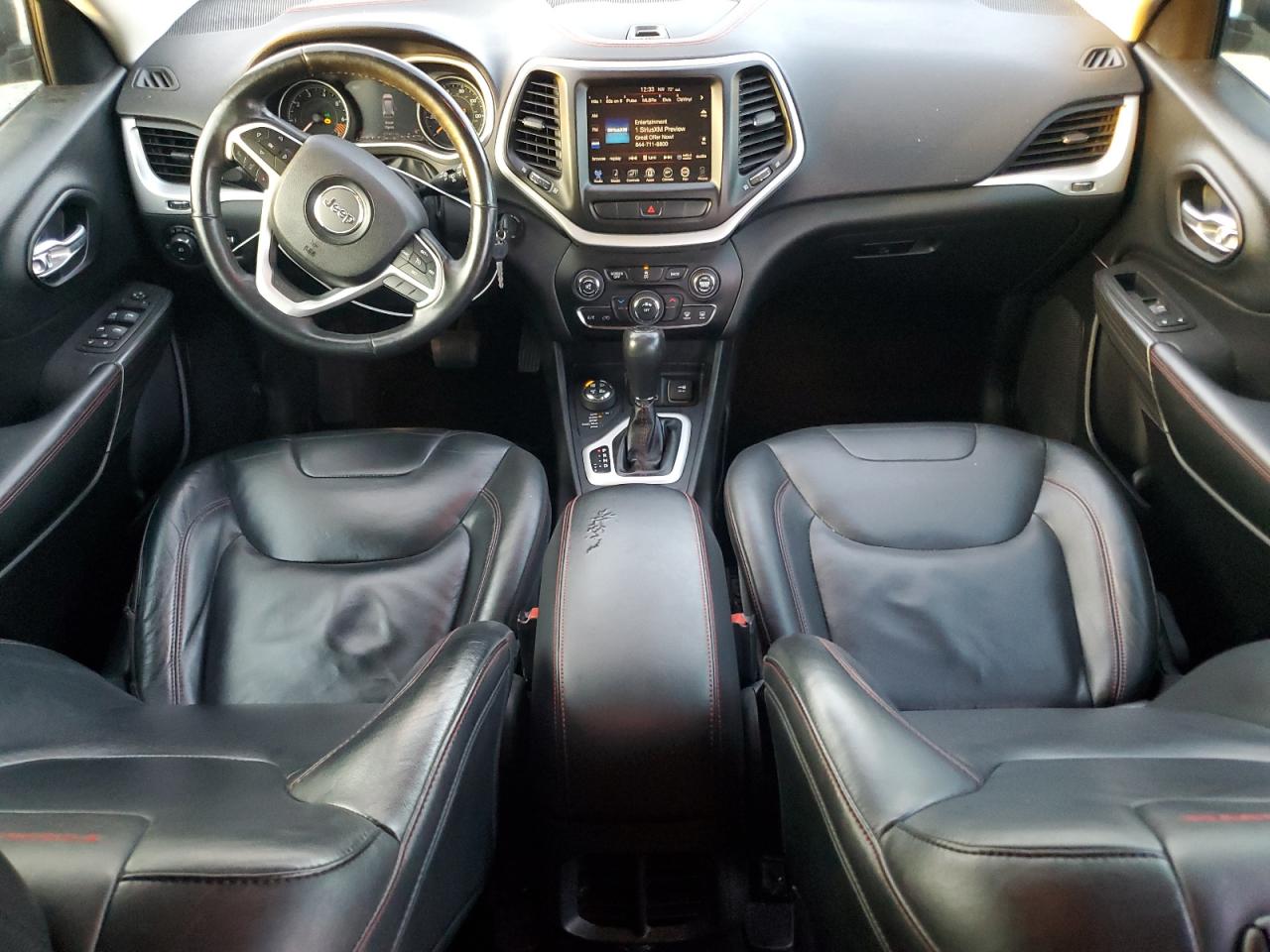 Jeep Cherokee Trailhawk Image 6