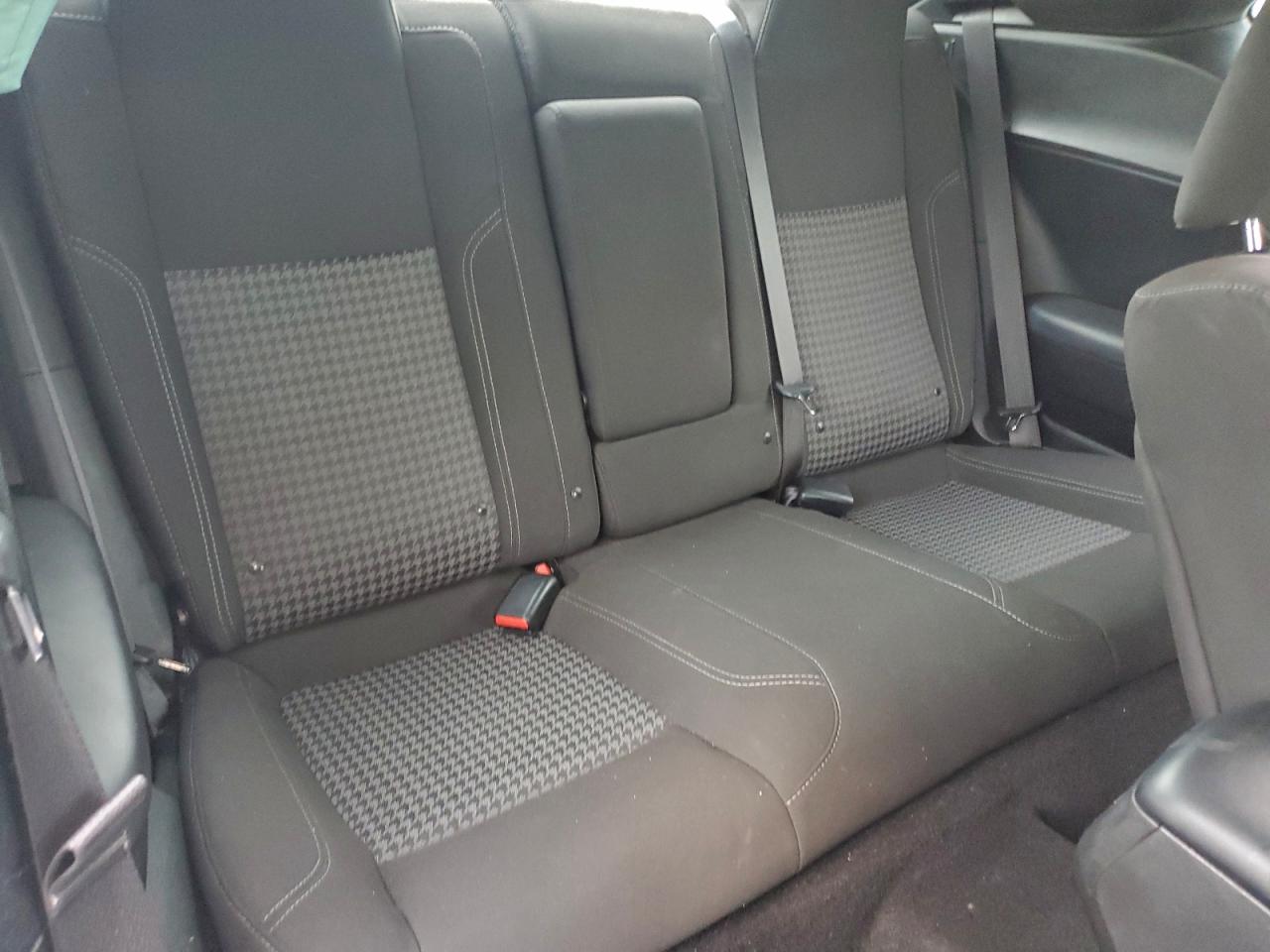 Dodge Challenger Sxt Image 8