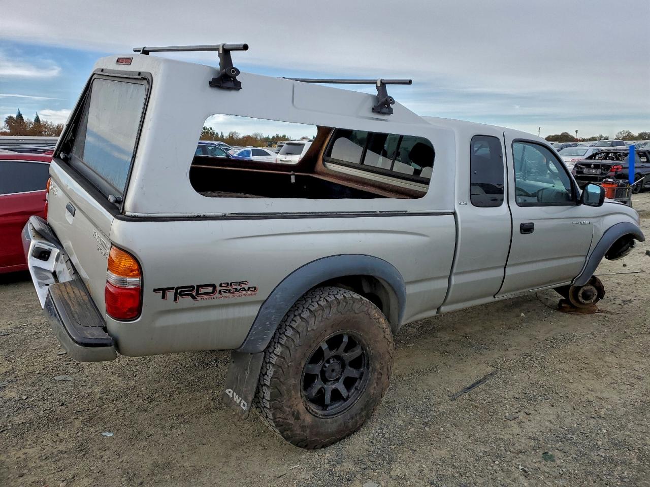 Toyota Tacoma Xtracab Image 3