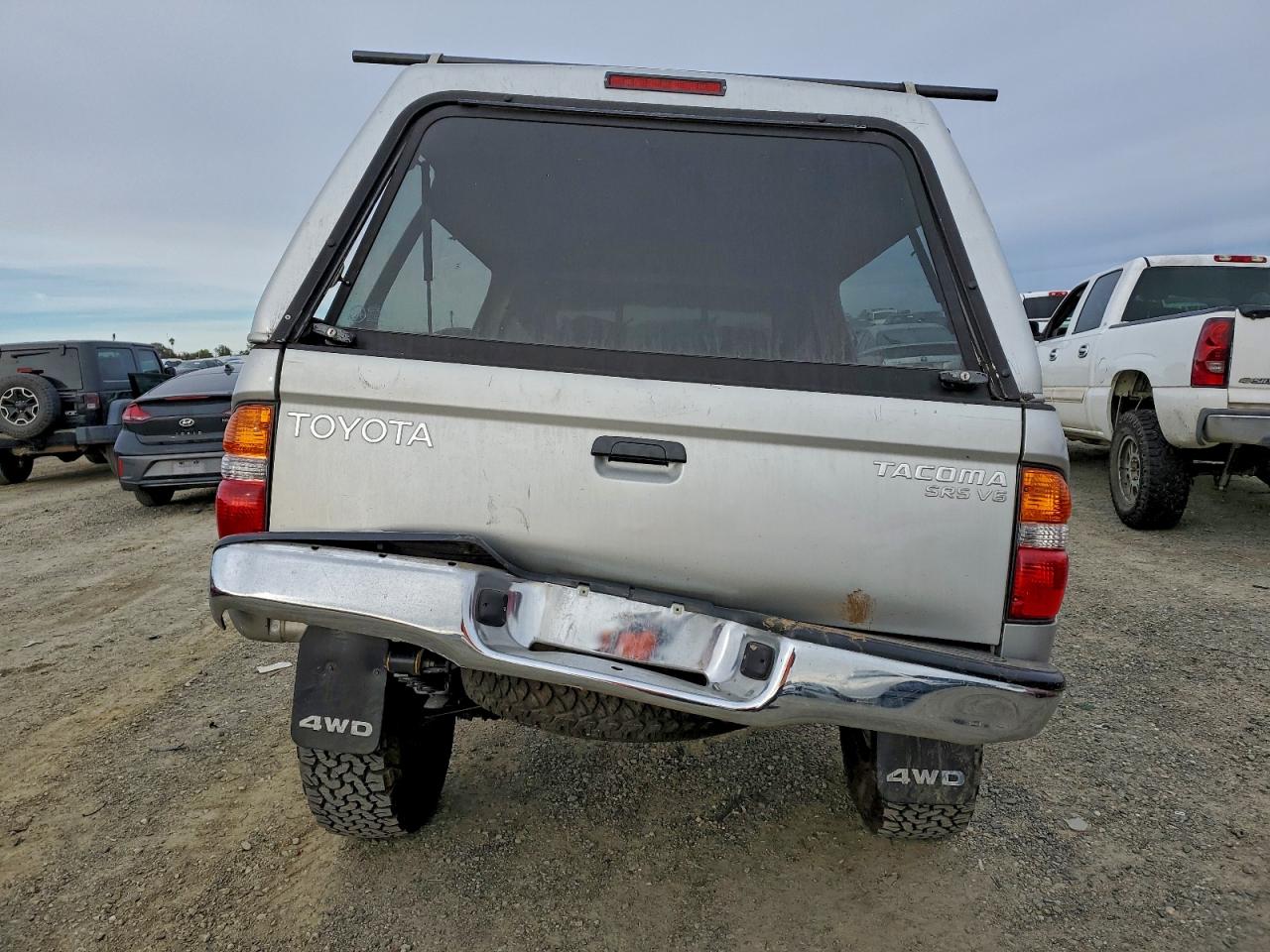 Toyota Tacoma Xtracab Image 2