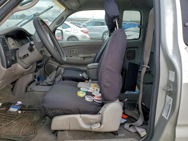 Toyota Tacoma Xtracab Image 6