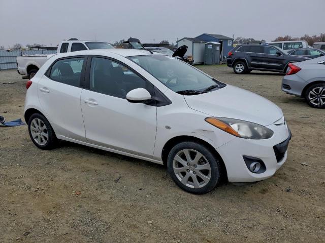 Mazda 2 Image 3