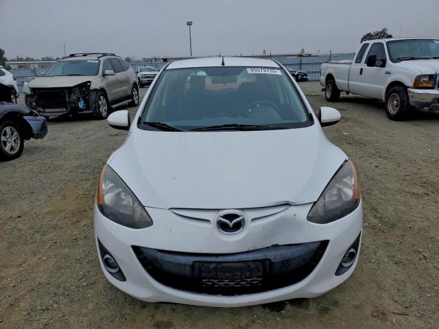 Mazda 2 Image 11