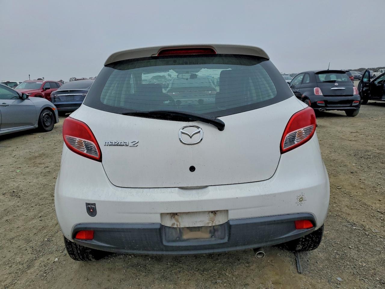 Mazda 2 Image 12